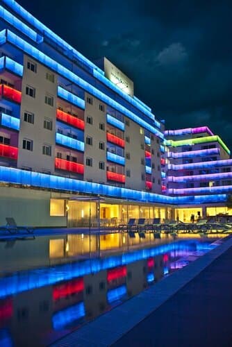 Внешний вид отеля Hotel Europa Splash