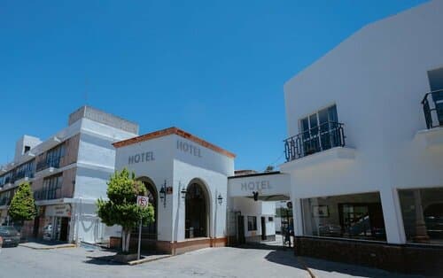 Внешний вид отеля Hotel Zacatecas Courts