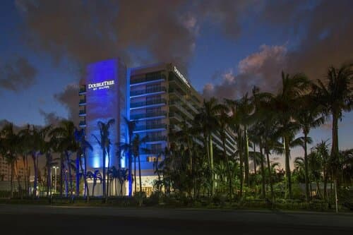 Внешний вид отеля DoubleTree Resort by Hilton Hollywood Beach