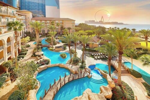 Внешний вид отеля The Ritz Carlton