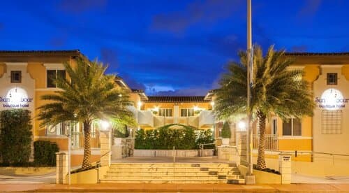 Внешний вид отеля Sun Harbour Boutique Hotel