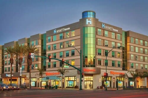 Внешний вид отеля Hyatt House at Anaheim Resort/Convention Center