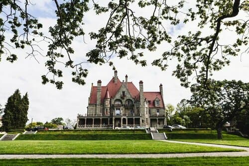 Внешний вид отеля Dashwood Manor Seaside Bed & Breakfast