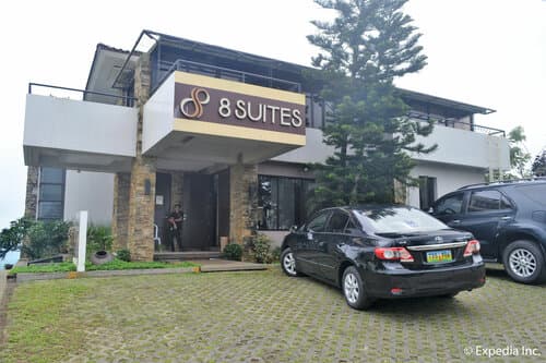 Внешний вид отеля 8 Suites by Fat Jimmy's