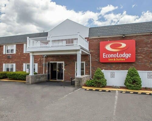 Внешний вид отеля Econo Lodge Inn & Suites Airport