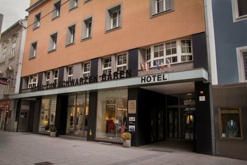 Внешний вид отеля Hotel Schwarzer Bär