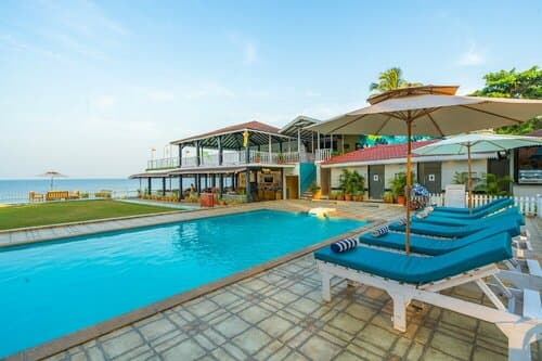 Внешний вид отеля La Cabana Beach and SPA