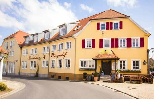 Внешний вид отеля Landhotel & Weingasthof Schwarzer Adler