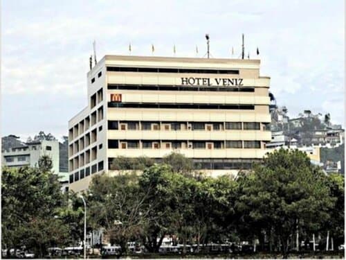 Внешний вид отеля Hotel Veniz Burnham
