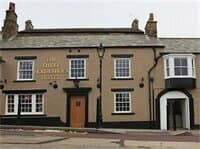 Внешний вид отеля The Three Horseshoes Hotel