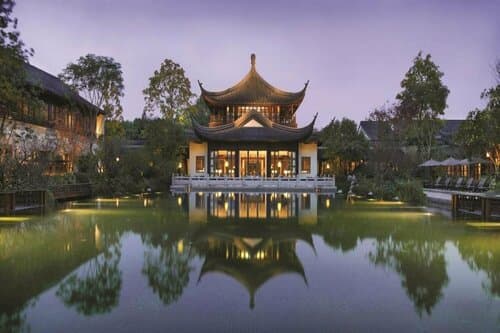 Внешний вид отеля Four Seasons Hotel Hangzhou at West Lake