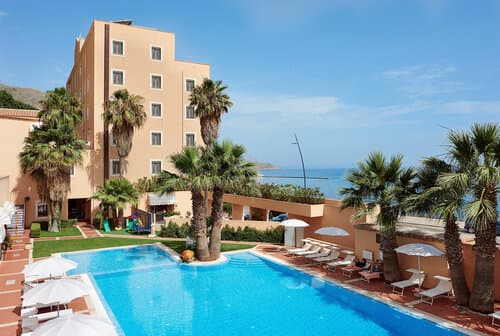 Внешний вид отеля Hotel Punta Nord - Est