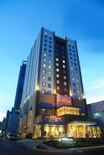 Внешний вид отеля Hilton Garden Inn Panama City Downtown