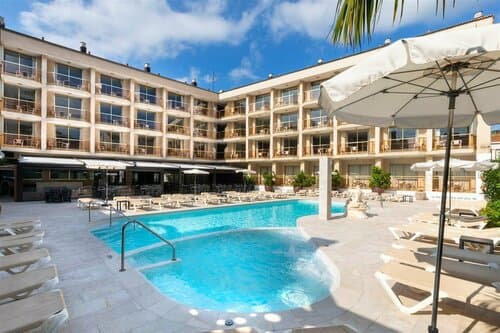 Внешний вид отеля Aparthotel Miami Park