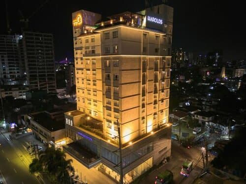 Внешний вид отеля Harolds Evotel Cebu