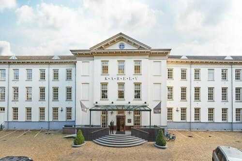 Внешний вид отеля Grand Hotel Karel V