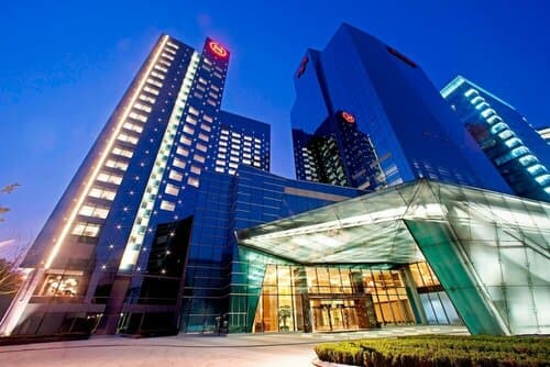 Внешний вид отеля Sheraton Grand Beijing Dongcheng Hotel