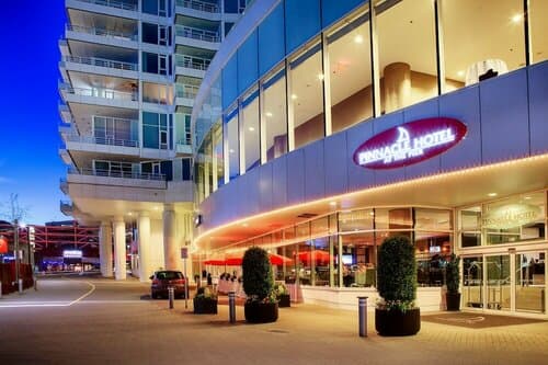 Внешний вид отеля Pinnacle Hotel at the Pier