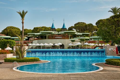 Внешний вид отеля Gloria Verde Resort