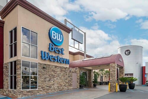 Внешний вид отеля Best Western Canoga Park Motor Inn
