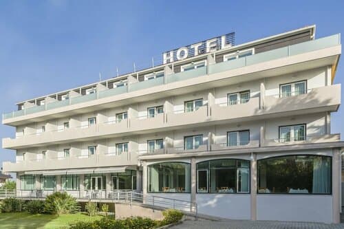 Внешний вид отеля Varzinn Hotel