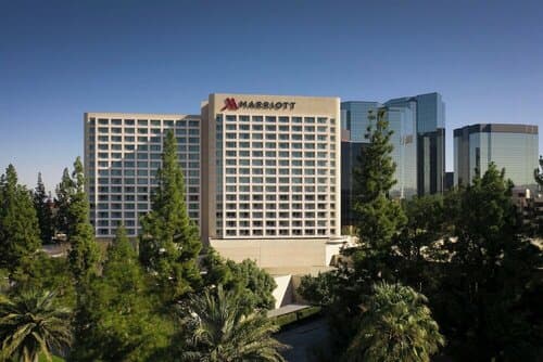 Внешний вид отеля Warner Center Marriott Woodland Hills