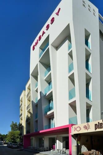 Внешний вид отеля Embassy Hotel & SPA