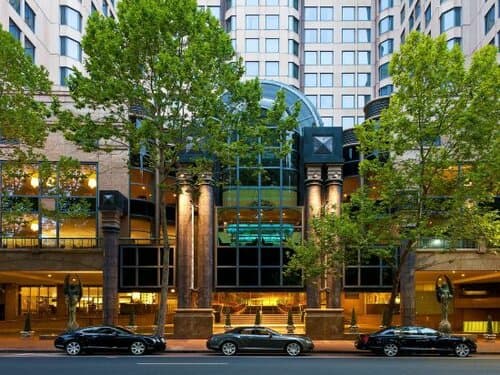 Внешний вид отеля Sheraton Grand Sydney Hyde Park