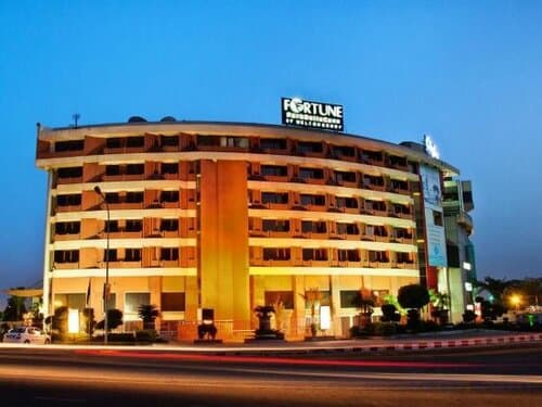 Внешний вид отеля Clarion Hotel Bella Casa