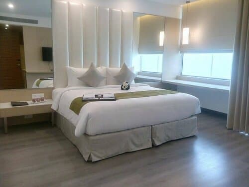 Внешний вид отеля Sarovar Portico Outer Ring Road Bengaluru