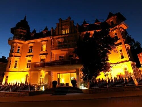 Внешний вид отеля Hotel Villa Carlton