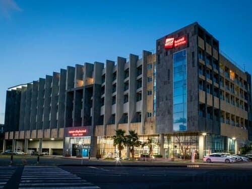 Внешний вид отеля Co-op City Hotel Seongsan