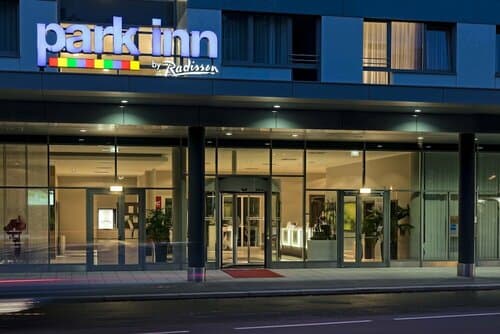 Внешний вид отеля Park Inn by Radisson Linz
