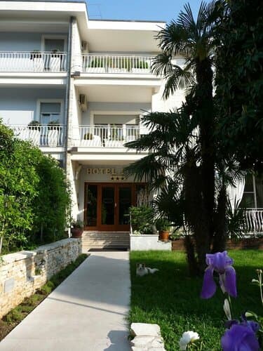 Внешний вид отеля Hotel Luna