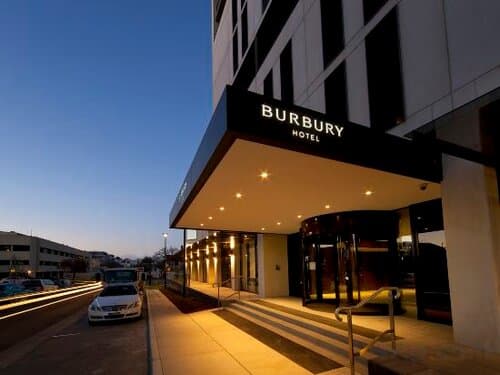 Внешний вид отеля Burbury Hotel & Apartments