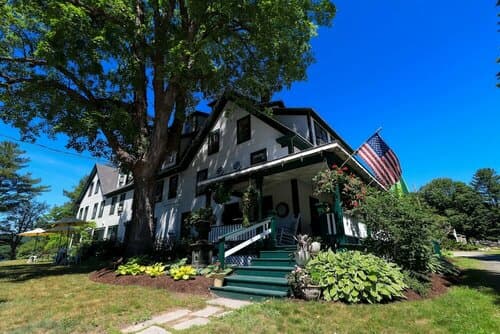 Внешний вид отеля Follansbee Inn