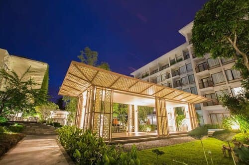 Внешний вид отеля Proud Phuket