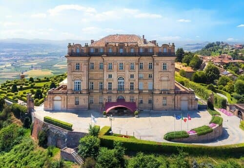 Внешний вид отеля Castello di Guarene - Relais & Châteaux