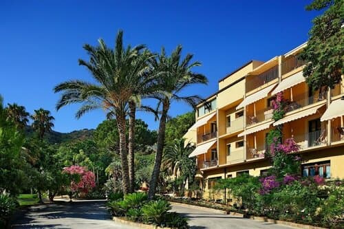 Внешний вид отеля Hotel Alberi del Paradiso