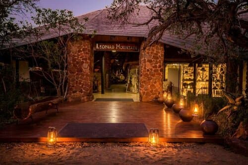 Внешний вид отеля Leopard Mountain Safari Lodge