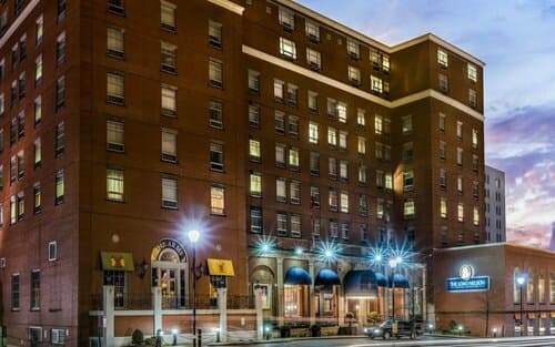 Внешний вид отеля The Lord Nelson Hotel & Suites