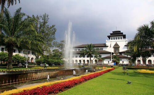 Внешний вид отеля Ivory Hotel Bandung