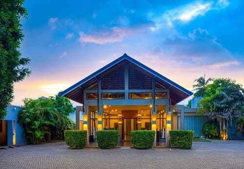 Внешний вид отеля Chaarya Resort & SPA by Chandrika