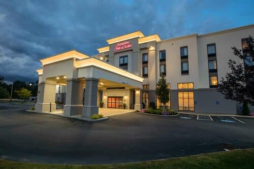 Внешний вид отеля Hampton Inn & Suites Tilton