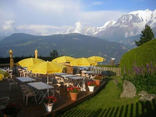 Внешний вид отеля Hôtel Arbois Bettex