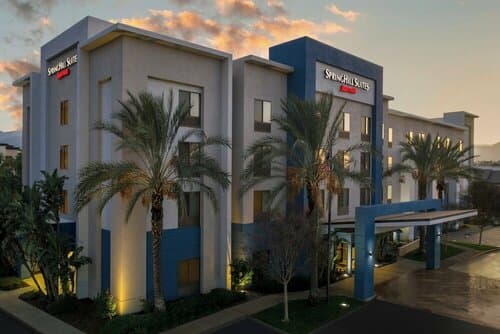 Внешний вид отеля SpringHill Suites by Marriott Corona Riverside