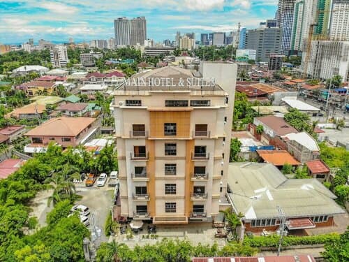 Внешний вид отеля Main Hotel & Suites