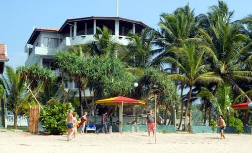 Внешний вид отеля Oasey Beach Hotel