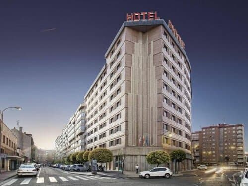 Внешний вид отеля Hotel Zentral Parque