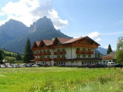 Внешний вид отеля X Alp Hotel